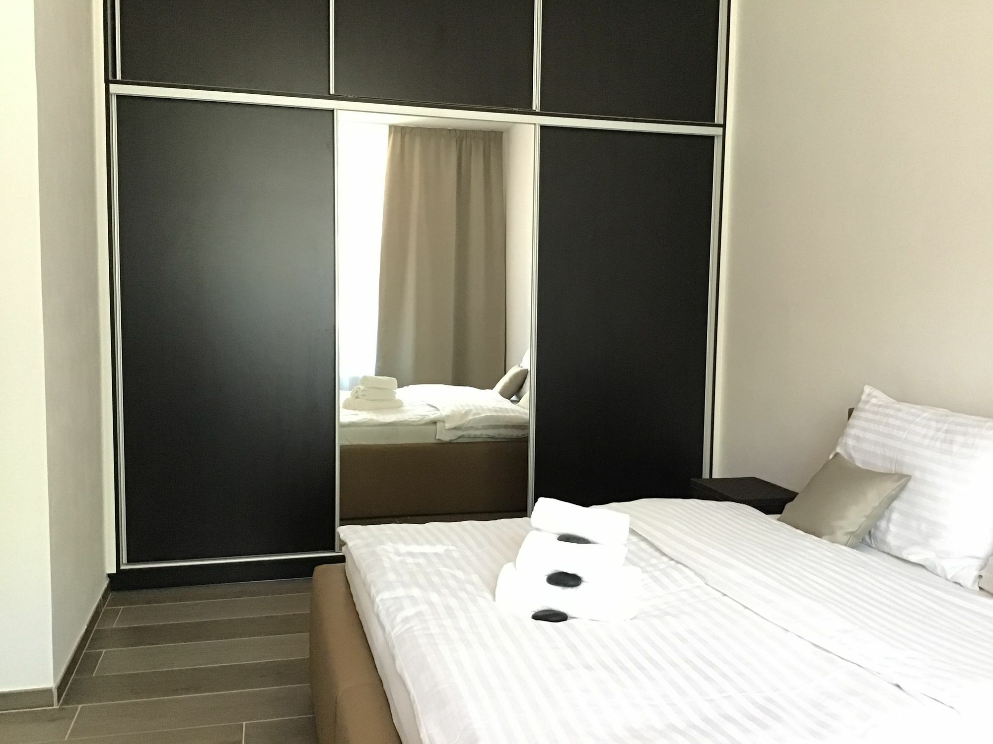 Euro Apartments Lidicka 39 Брно Экстерьер фото